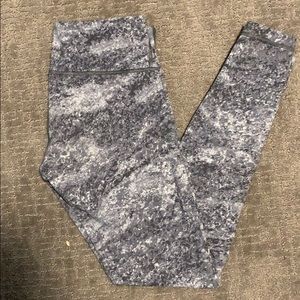 Lululemon Mid Rise Wunder Under